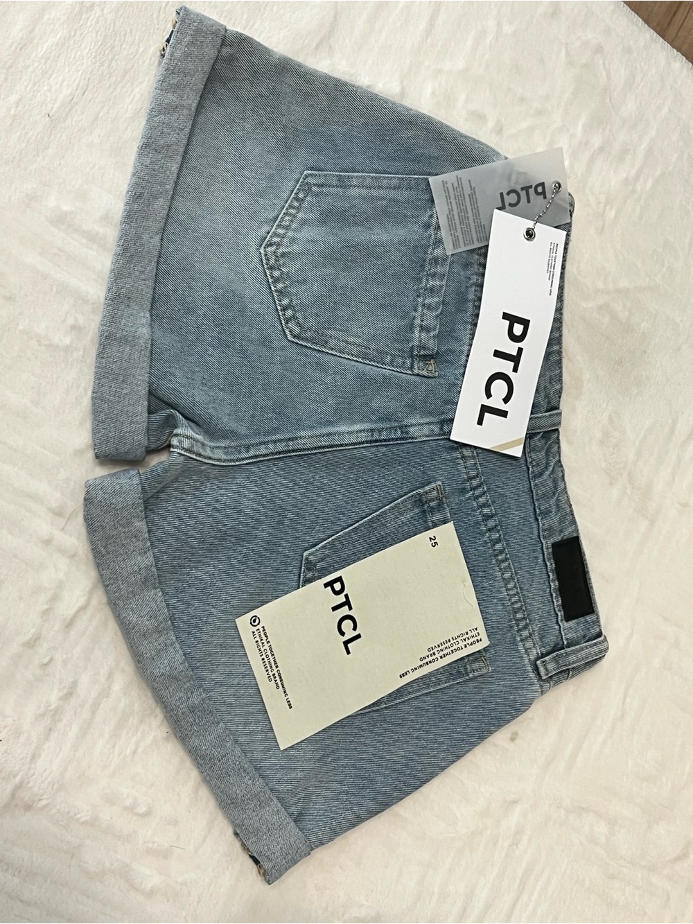 PTCL NEW SZ 25 Light Blue Denim Roll-Cuff Women’s Shorts - Picture 4 of 6